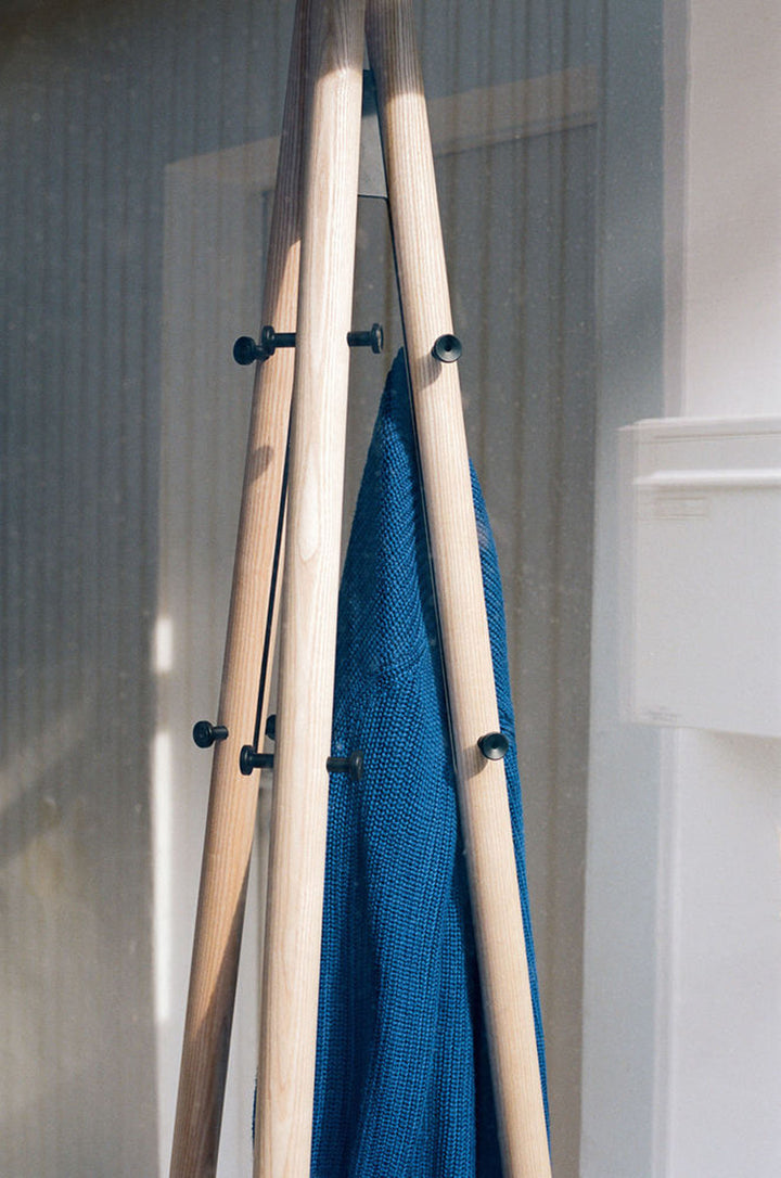 Kiila Coat Stand
