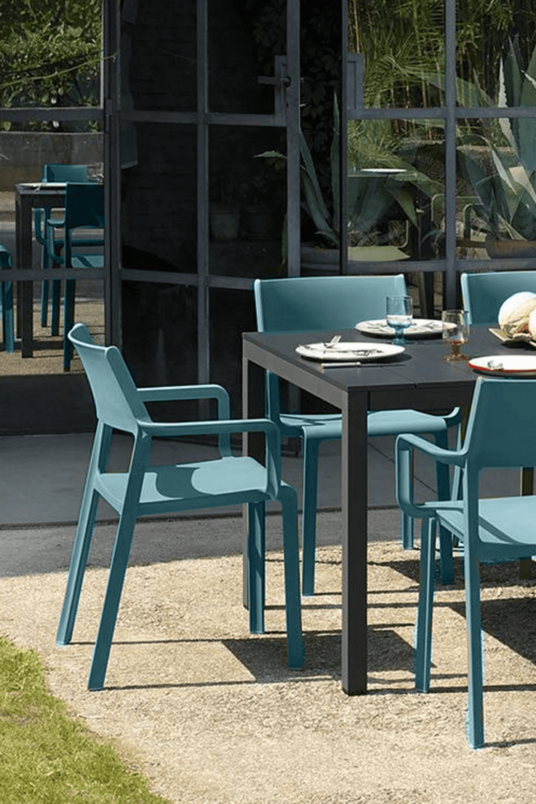 Nardi extendable table deals