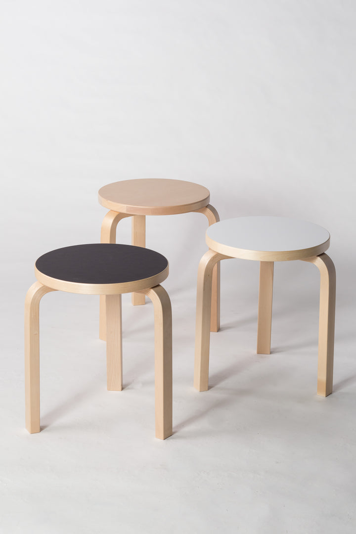 60 Stool - White